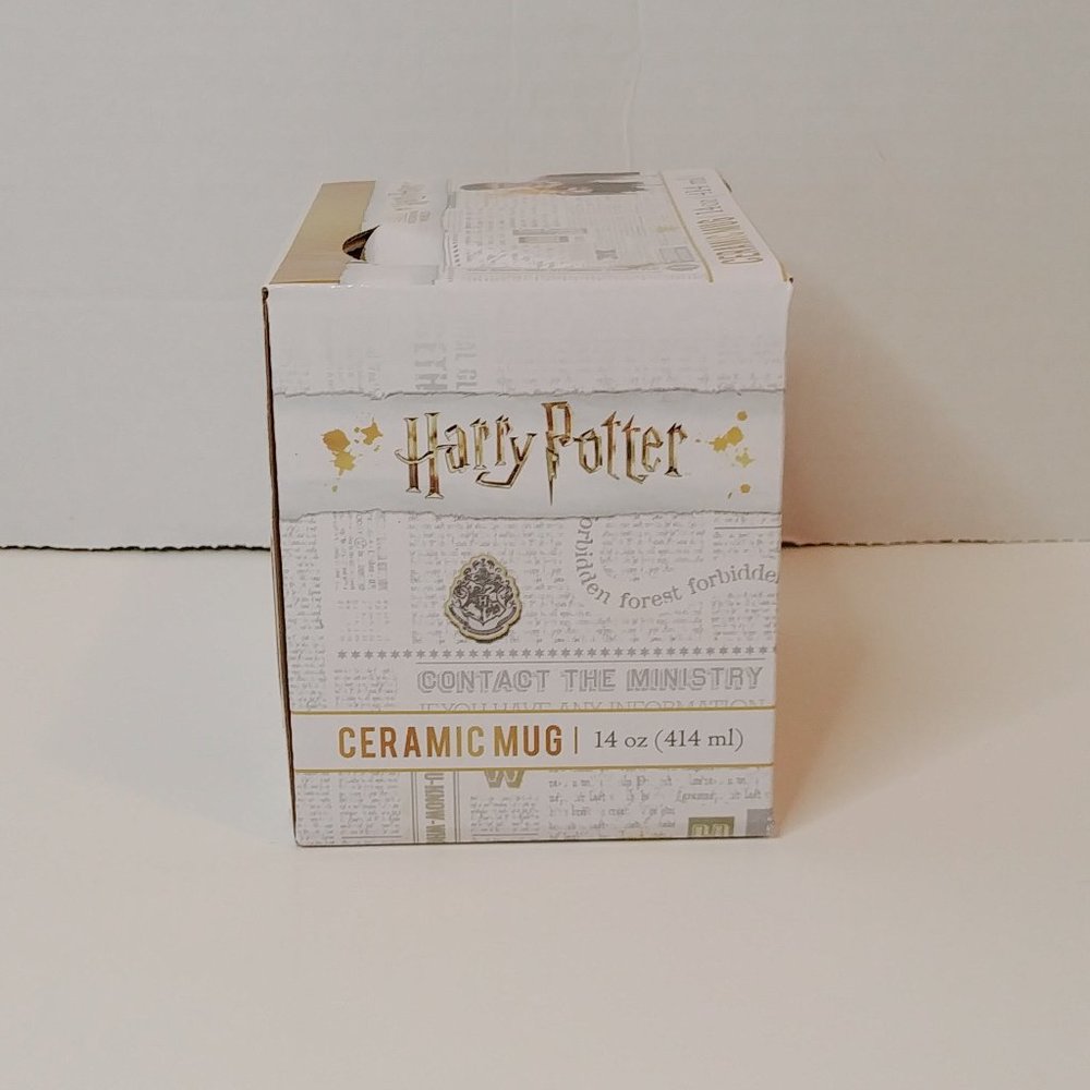 🎉SOLD 🎉Harry Potter Gryffindor CeramicCoffee Mug - Picture 4 of 6